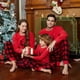 thumbnail image 1 of Conjunto de pijama polar de manga larga a juego para toda la familia con ciervos navideños y letras bordadas en rojo (resistente al fuego), 1 of 5