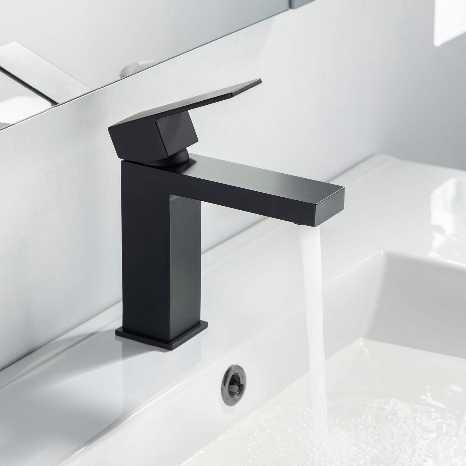Kibi Single Handle Bathroom Sink Faucet with Pop Up Drain