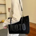 thumbnail image 2 of Bolso de lona de hombro único para estudiantes universitarios, bolso grande para mujeres, gran capacidad, nuevo modelo de primavera 2025, bolso tote para viajes., 2 of 10