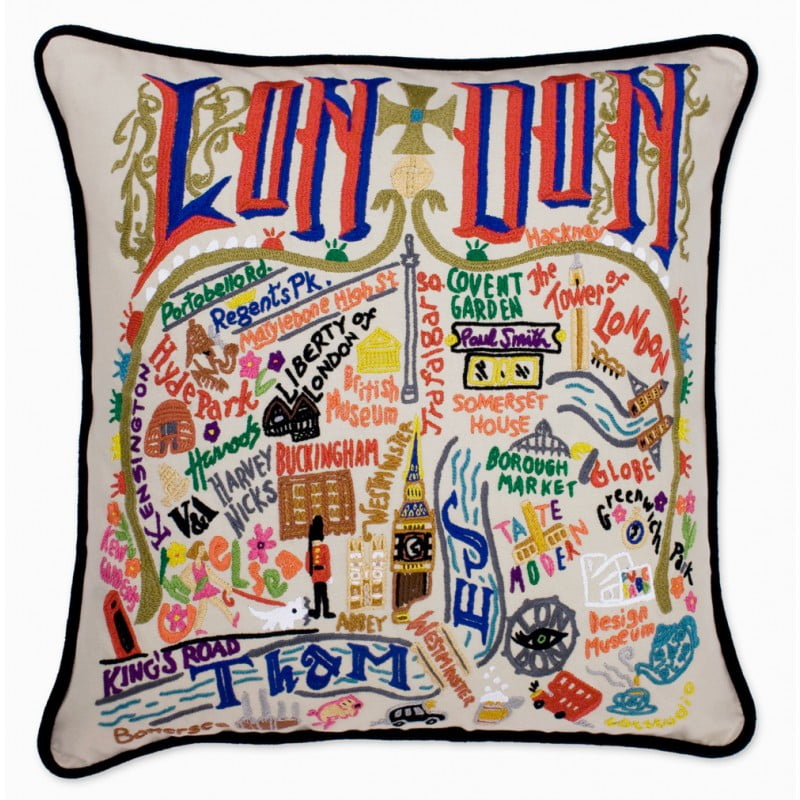 Catstudio “Paris /" Hand Embroidered Pillow 20/"x20/" .100/% Cotton. NWT