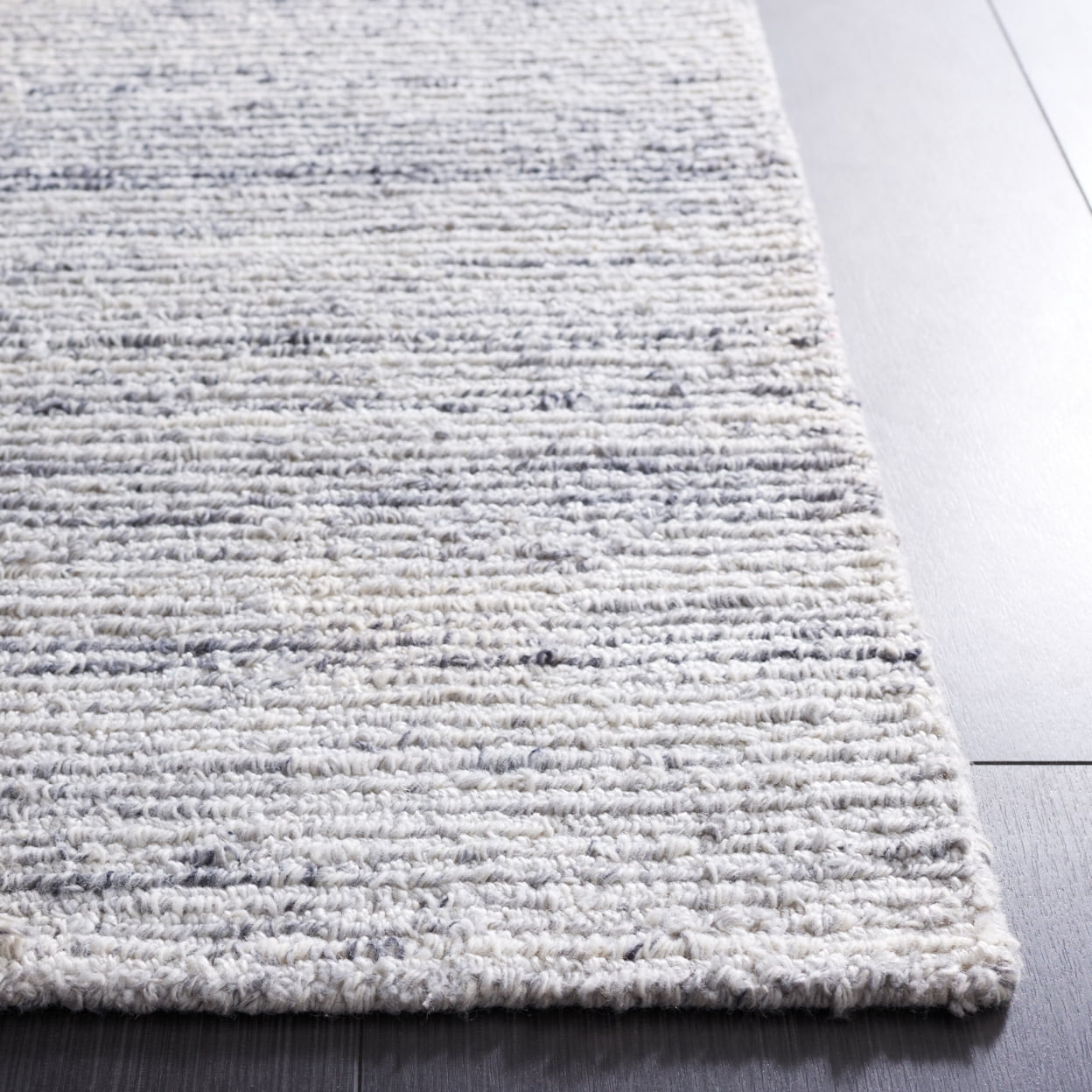 SAFAVIEH Mirage Lecia Striped Polyester Area Rug, Blue/Ivory, 4' x 6'