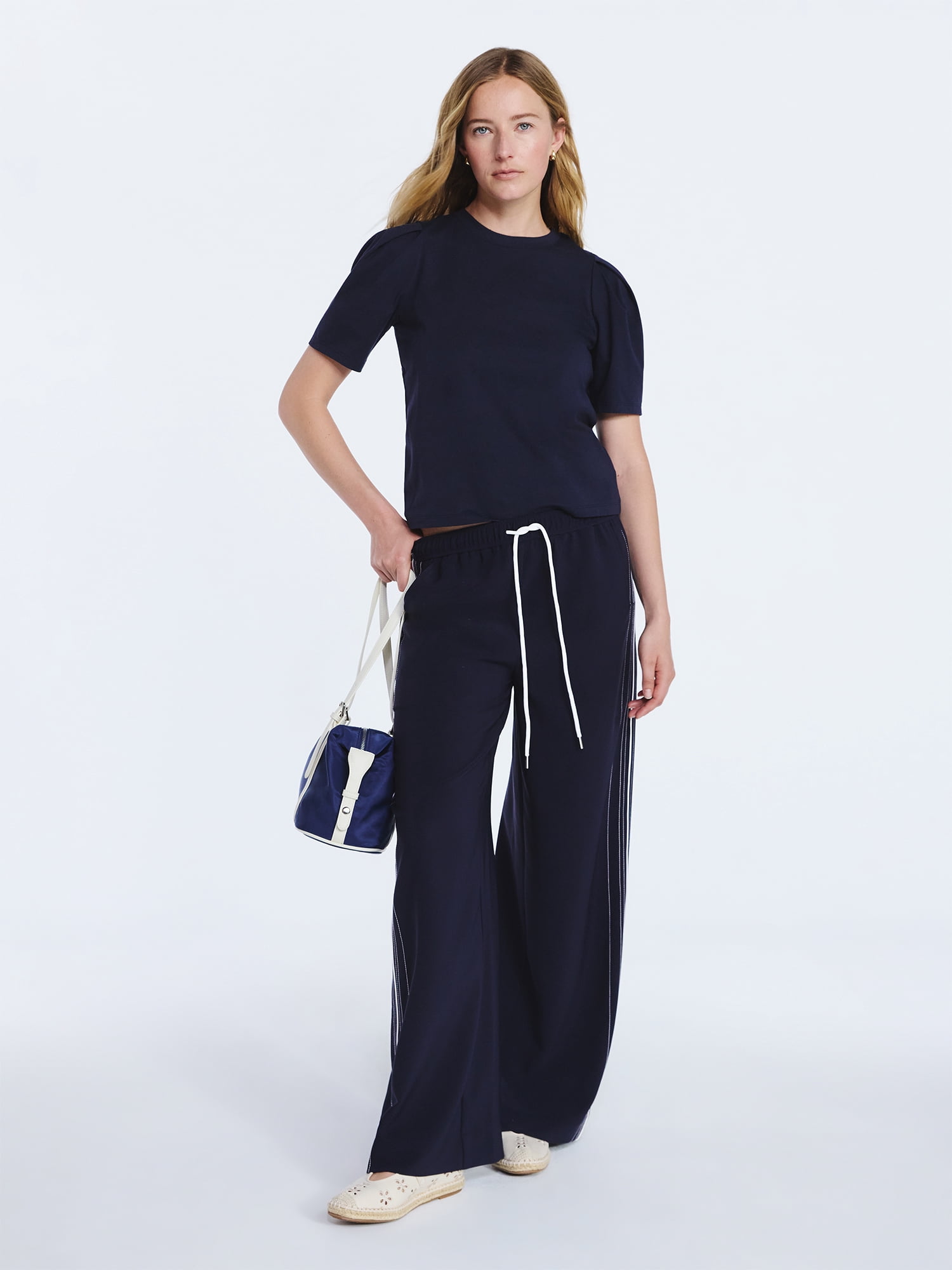 Free Assembly Women's Crewneck Tee with Puff Sleeves, XS-XXL