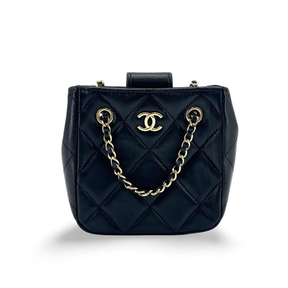 Pre-Owned Chanel Cc Square Clutch With Chain Quilted Lambskin Black Leather Clutche & Pouche Bag