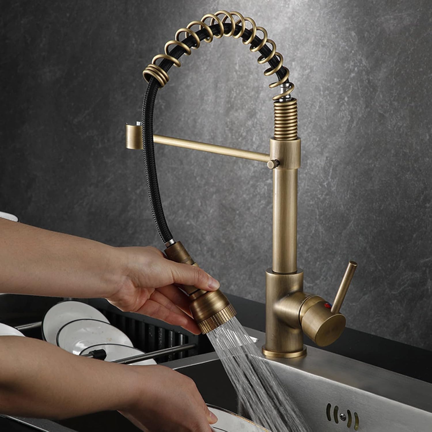 Touch Sensor Pull Out Kitchen Faucets Brass Antique Kitchen Faucet Hot and Cold Water Swivel Kitchen Sink Touch Faucet
