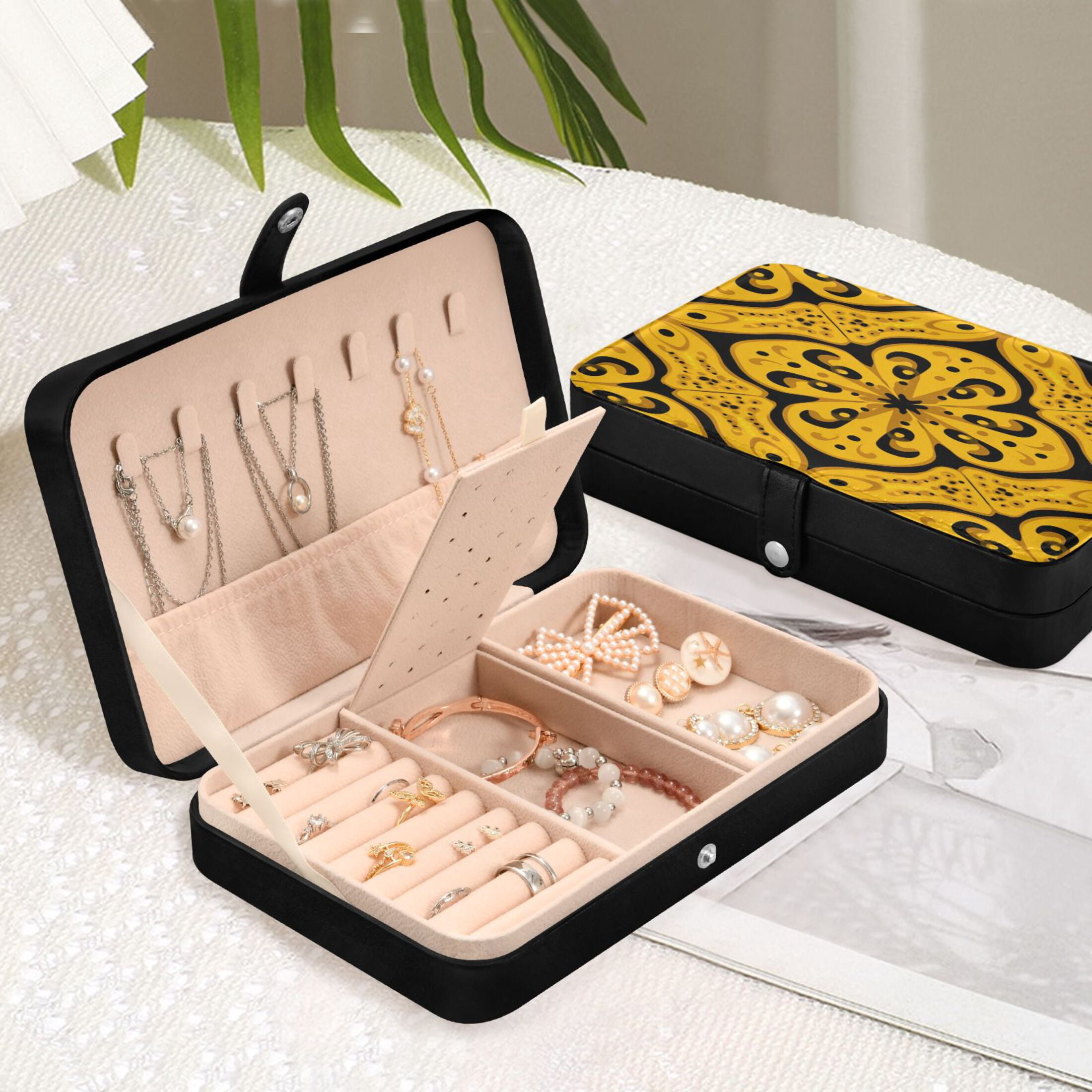 Leather Jewelry Box Rectangular 8.27x5.5x1.78In Travel Jewelry Storage Earrings Necklace Bracelet Watch Brooch Storage Yellow