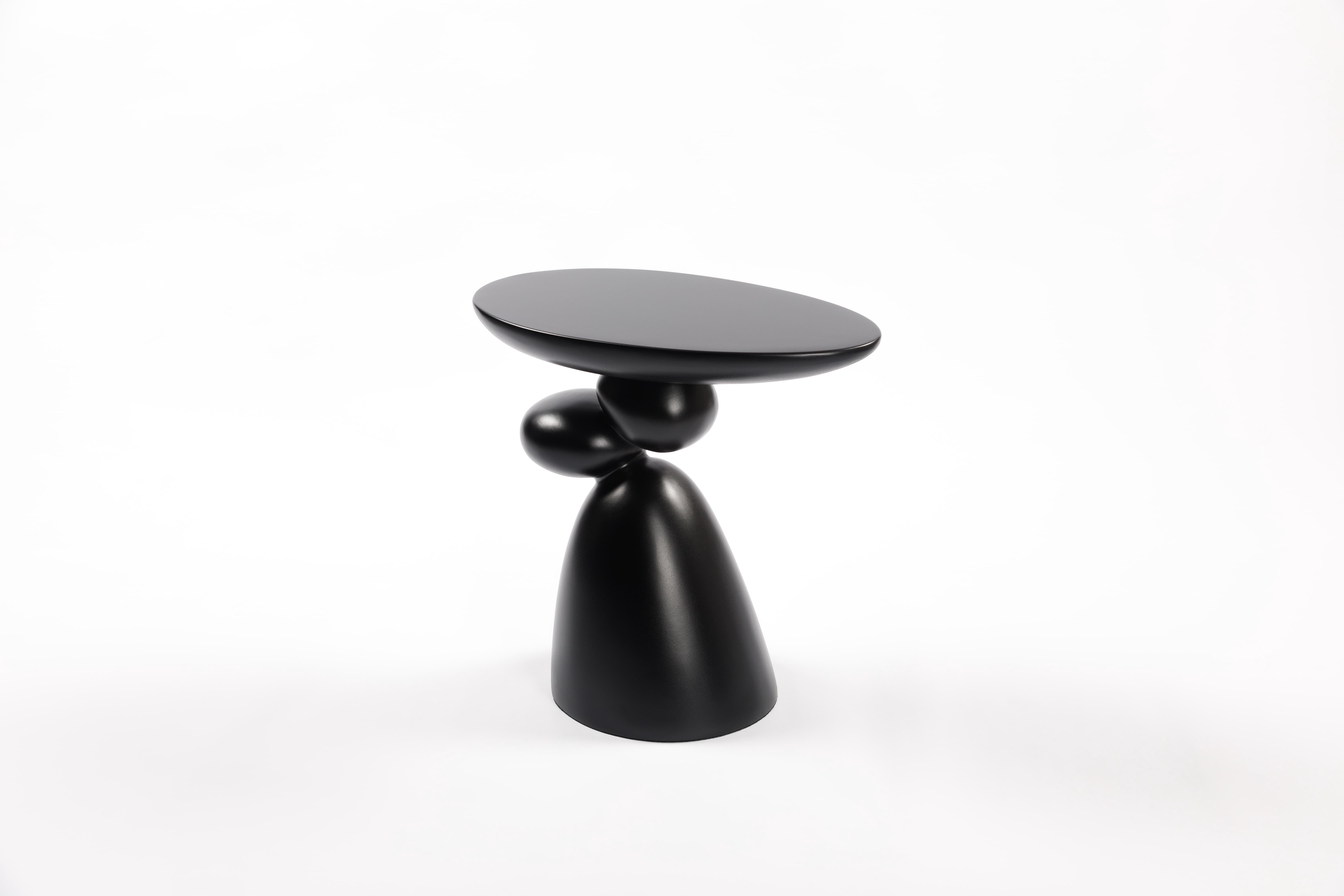 MAYEERTY End Table, Fiberglass Side Table, Modern Minimalist Corner Table, Coffee table with Decoration, Home Decor for Living Room, Bedroom, Guestroom