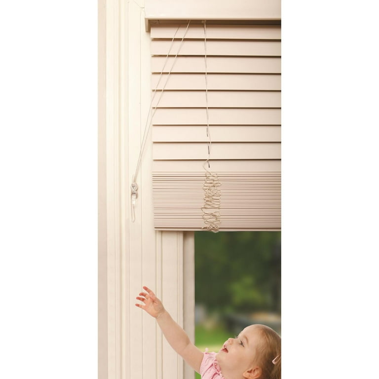 Dreambaby Clear Plastic Blind Cord Wraps 4 pk Dreambaby Clear Plastic Blind Cord Wraps 4 pk