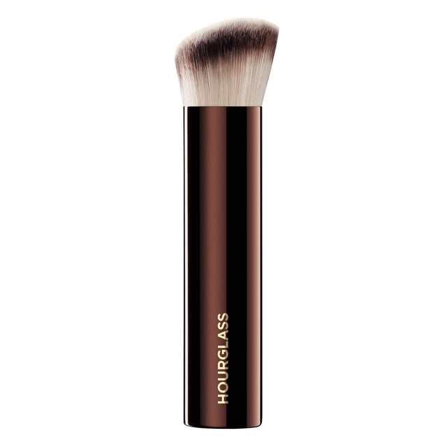 Brocha para base de maquillaje HOURGLASS Vanish con acabado impecable