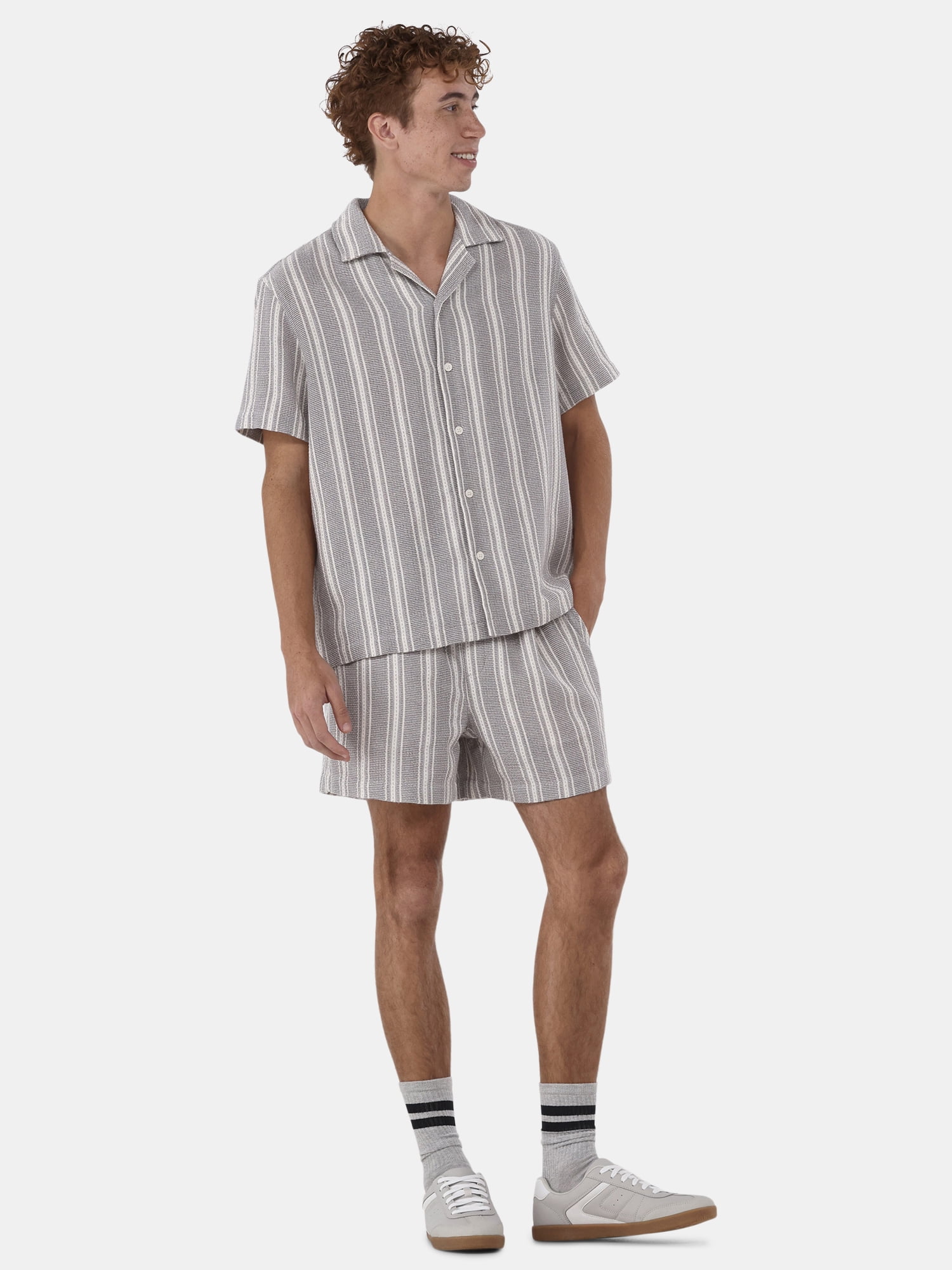 No Boundaries Textured Fabric Shirt with Short Sleeves, Men's & Big Men's
