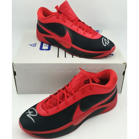 Giannis Antetokounmpo Autographed 2024 Player Exclusive (PE) Promo Black/University Red Nike Zoom Freak 6 Shoes Milwaukee Bucks Size 17 Beckett BAS Witness 252756