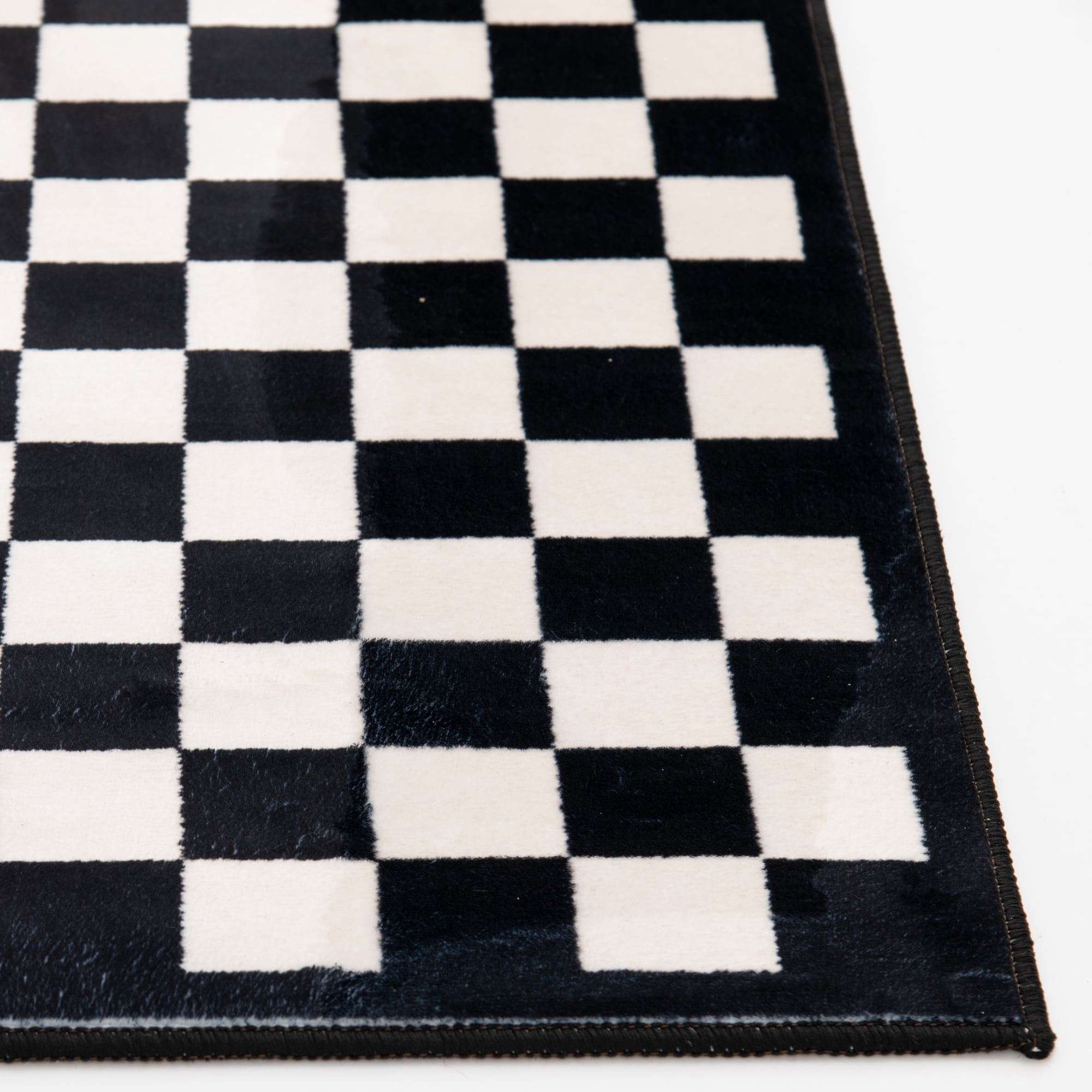 Mainstays 4'x5'6" Black and White Check Faux Fur Indoor Area Rug