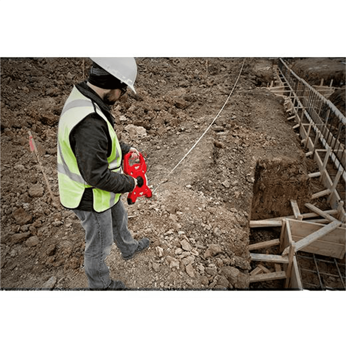 Milwaukee Tool 30m/100ft Fiberglass Open Reel Long Tape Measure