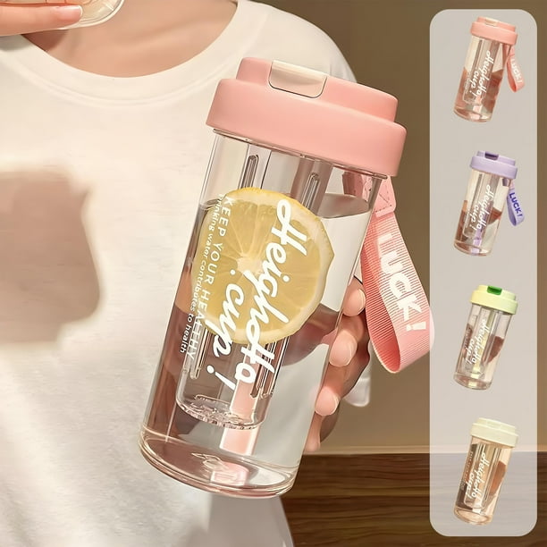 Vaso de agua con pajita de gran capacidad | Vaso de plástico a prueba de fugas de 600 ml, asa portátil, silicona de grado alimenticio, duradero, colores de moda (rosa, morado, verde y blanco), boca