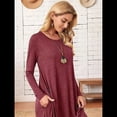 thumbnail image 4 of Vestido Informal Holgado de Cuello Redondo y Larga para Mujer, con Bolsillos Inclinados y Dobladillo Curvo. Vino Tinto S, 4 of 9