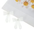 thumbnail image 5 of Accesorios de zapatos de moda con lazo de perla falsa, 1 par de encantos para agujetas, color blanco, 5 of 5