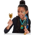 thumbnail image 2 of Muñeca y accesorios Monster High Cleo De Nile con kit de belleza, 2 of 6
