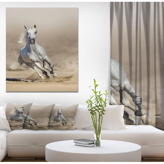 Design Art - Cheval Arabe Gris Courant dans la Poussière