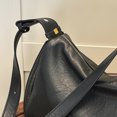 thumbnail image 3 of Bolso Almohada para Mujeres Con PU Cuero Viajar Por, 3 of 9