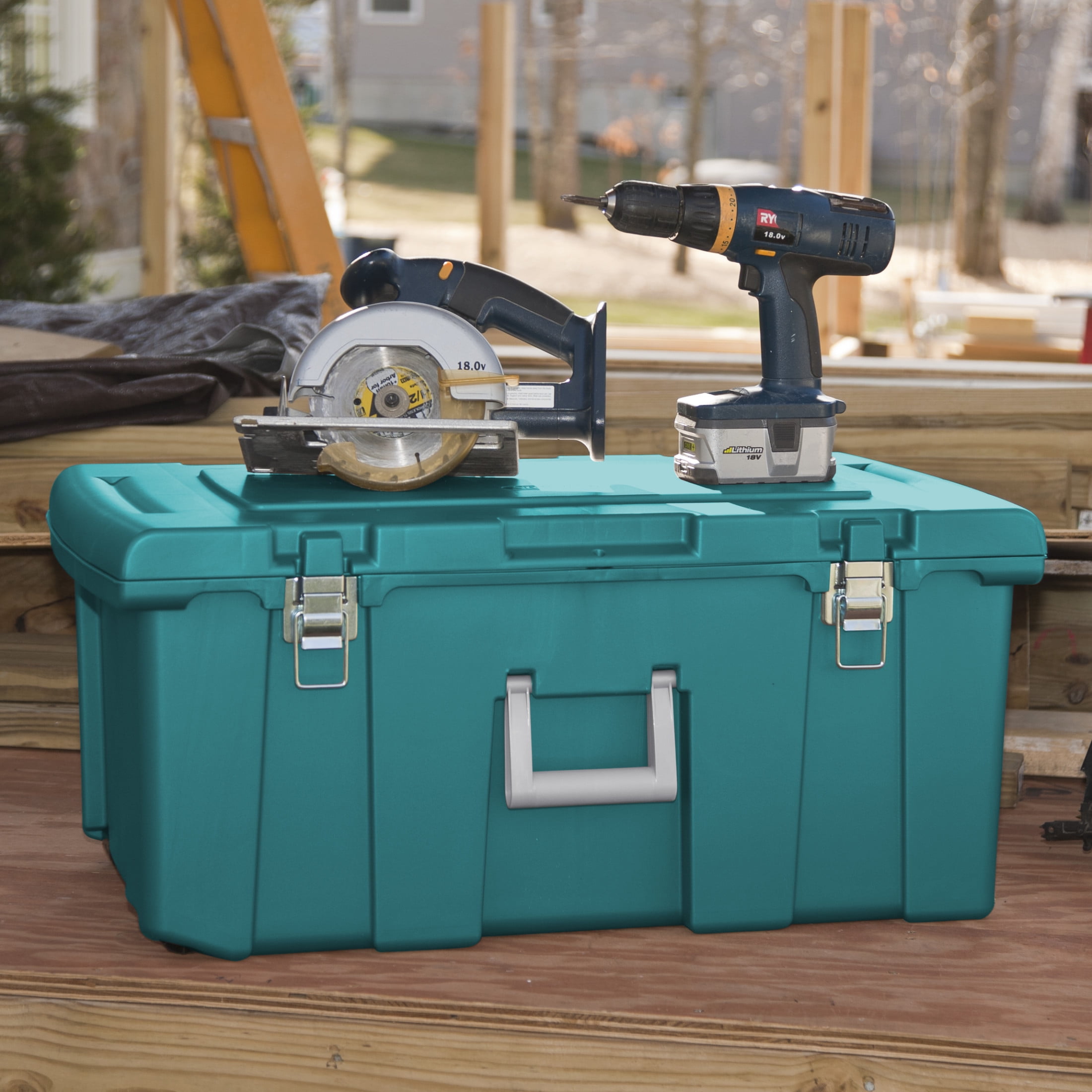 Sterilite Footlocker