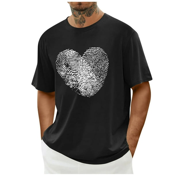Tops para hombre, blusas y camisas de cuello redondo y manga corta para hombre. Camiseta/camisa informal de cuello redondo y manga corta con estampado de corazones para hombre. Tops de poliéster para