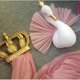 thumbnail image 4 of Cabeza de cisne de gasa 3D dorada que cuelga para la habitación de los niños, decoración de la guardería, dormitorio, sala de juegos, 4 of 5