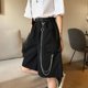 thumbnail image 2 of Pantalones cortos cargo con cadena Rimocy Harajuku para mujer, verano 2024, con bolsillos grandes, pierna ancha, negros, cintura alta, estilo urbano, 2 of 6