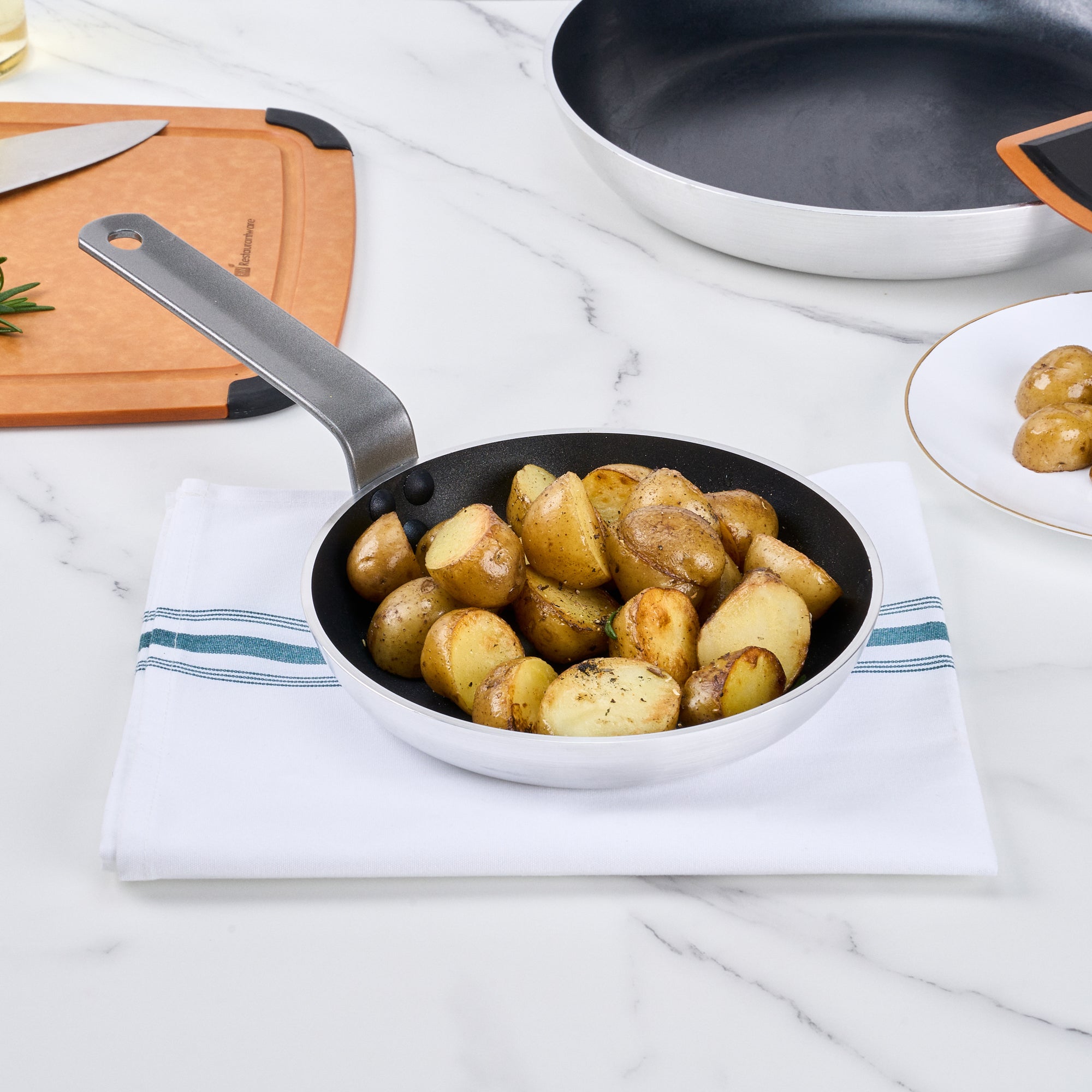 Restaurantware-Met Lux 8 Inch Frying Pan, 1 Induction-Ready Cooking Pan - No-Stick, Compatible With All Cooktops, Aluminum Skillet, Oven-Ready, Ergonomic Handle