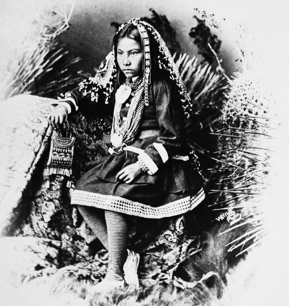 Apache Girl, 1886. /Na Chiricahua Apache Girl, The Granddaughter Of Cochise, Photographed In