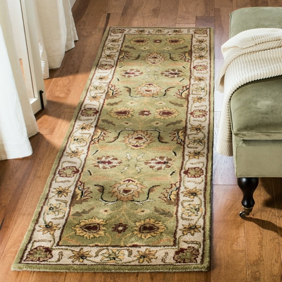 SAFAVIEH Classic Shanelle Oriental Wool Runner Rug, Green/Ivory, 2'3" x 8'