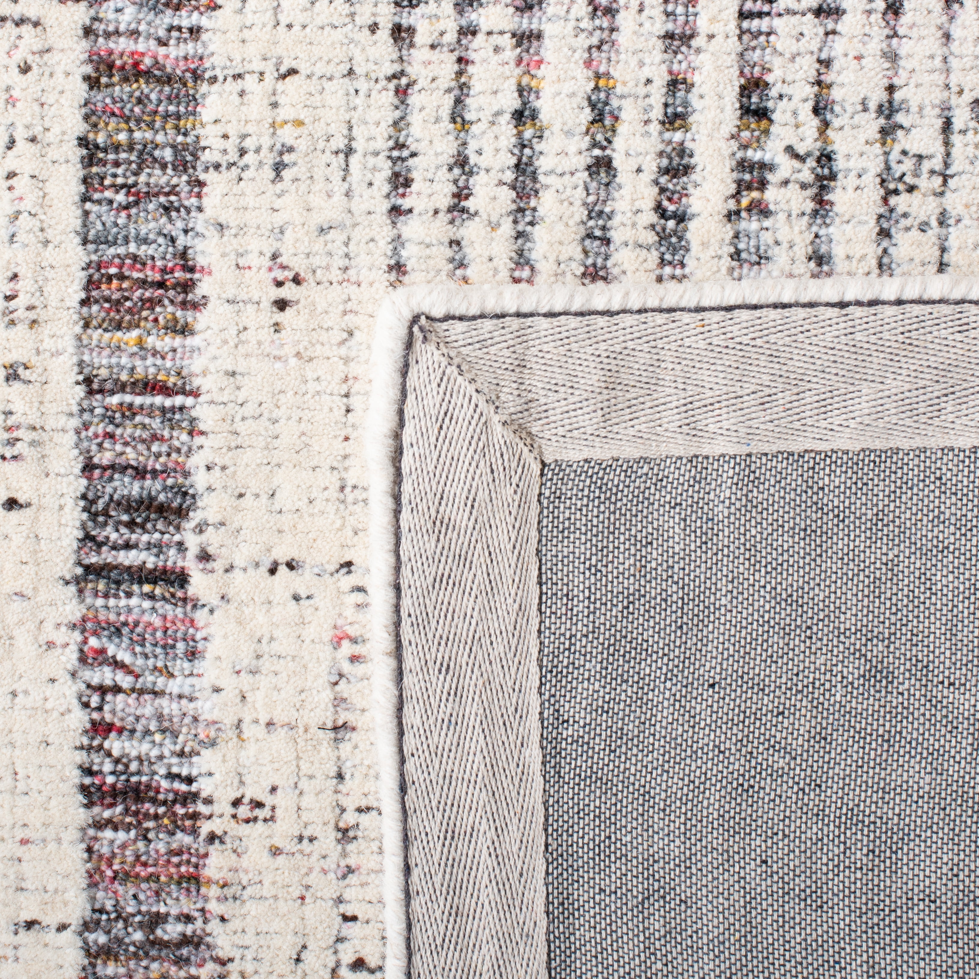 SAFAVIEH Metro Bayon Bordered Area Rug, Red/Ivory, 5' x 8'