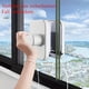 thumbnail image 2 of Limpiador de Ventanas Magnético de Doble Cara para Viviendas, Ideal para Absorber Agua y Limpiar Ventanas., 2 of 5