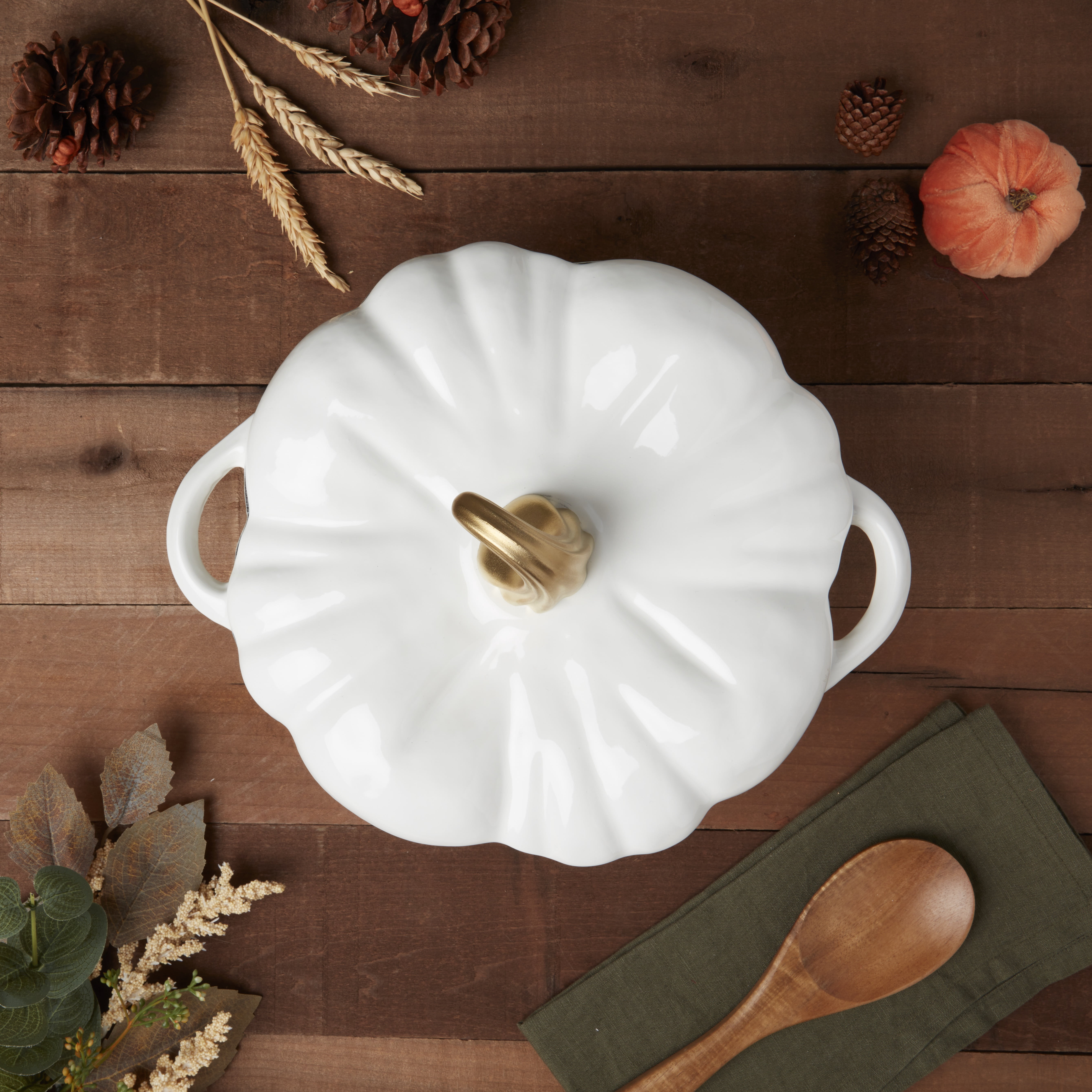 Smith & Clark 4 Quart Pumpkin Enameled Cast Iron Dutch Oven Casserole Pot with Lid, White