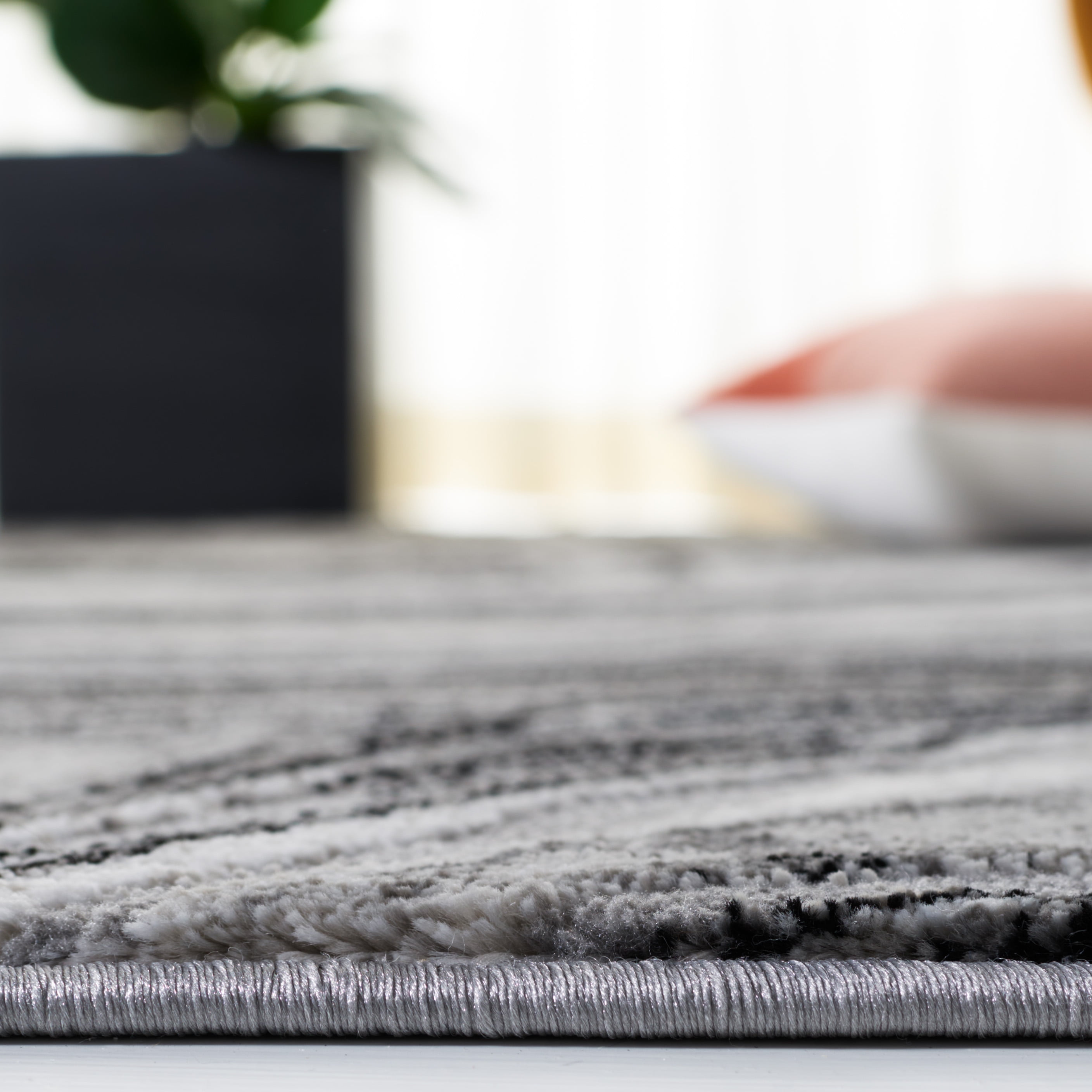 Safavieh Meadow Joey Abstract Area Rug, Black/Gray, 4' x 6'