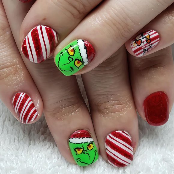 Christmas Press on Nails KLZYNRO Short Square 24 piezas para mujer