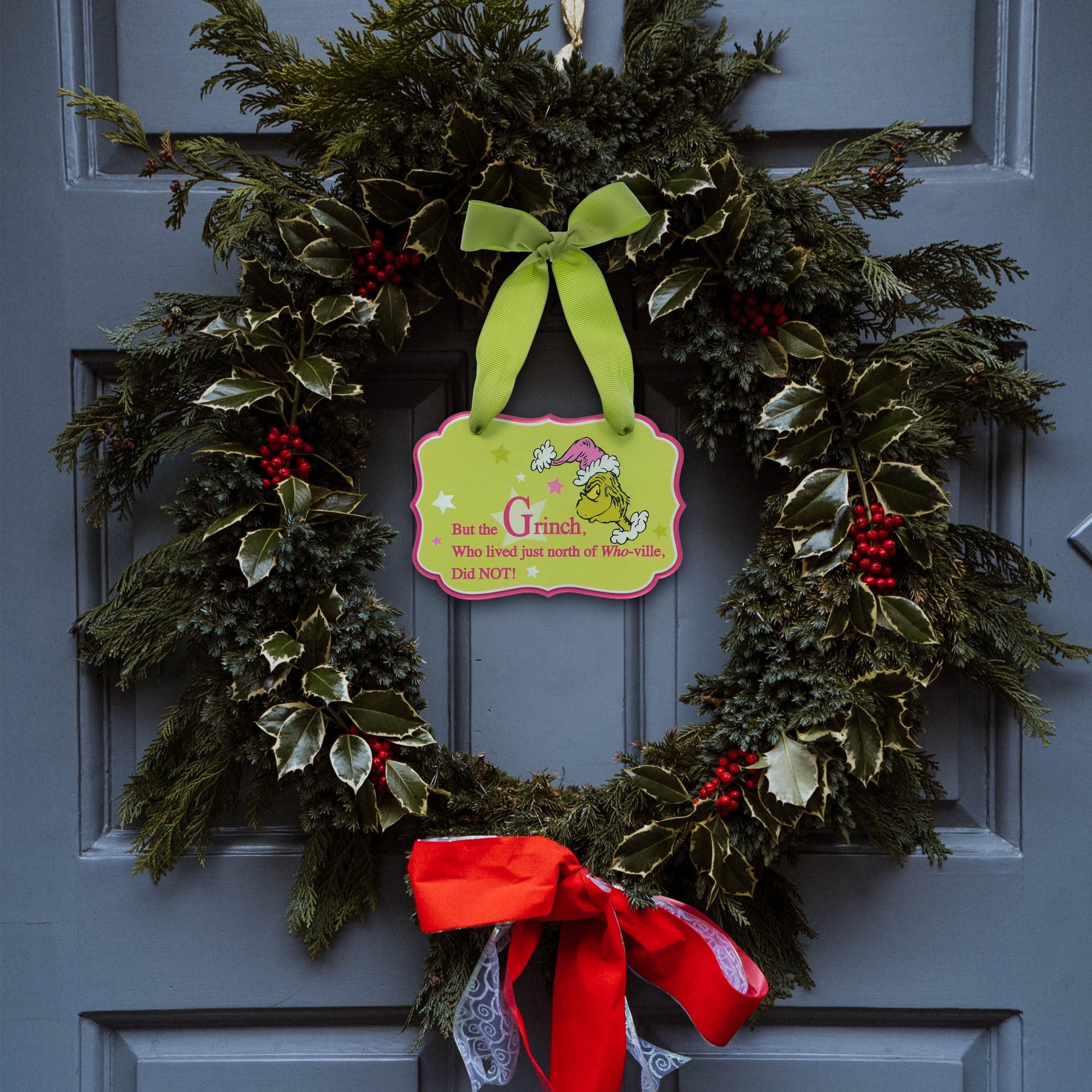 Dr. Seuss The Grinch Front & Back Hanging Signs – “We Love Holidays” & “Did NOT!” Christmas Wall Sign