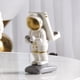thumbnail image 2 of Estatuil de astronauti de resina creativa, estatua de decoración de escritorio, adorno de astronauti moderno para estante de TV, estantería para Soporte para teléfono Sunnimix Figuras de astronautas, 2 of 8