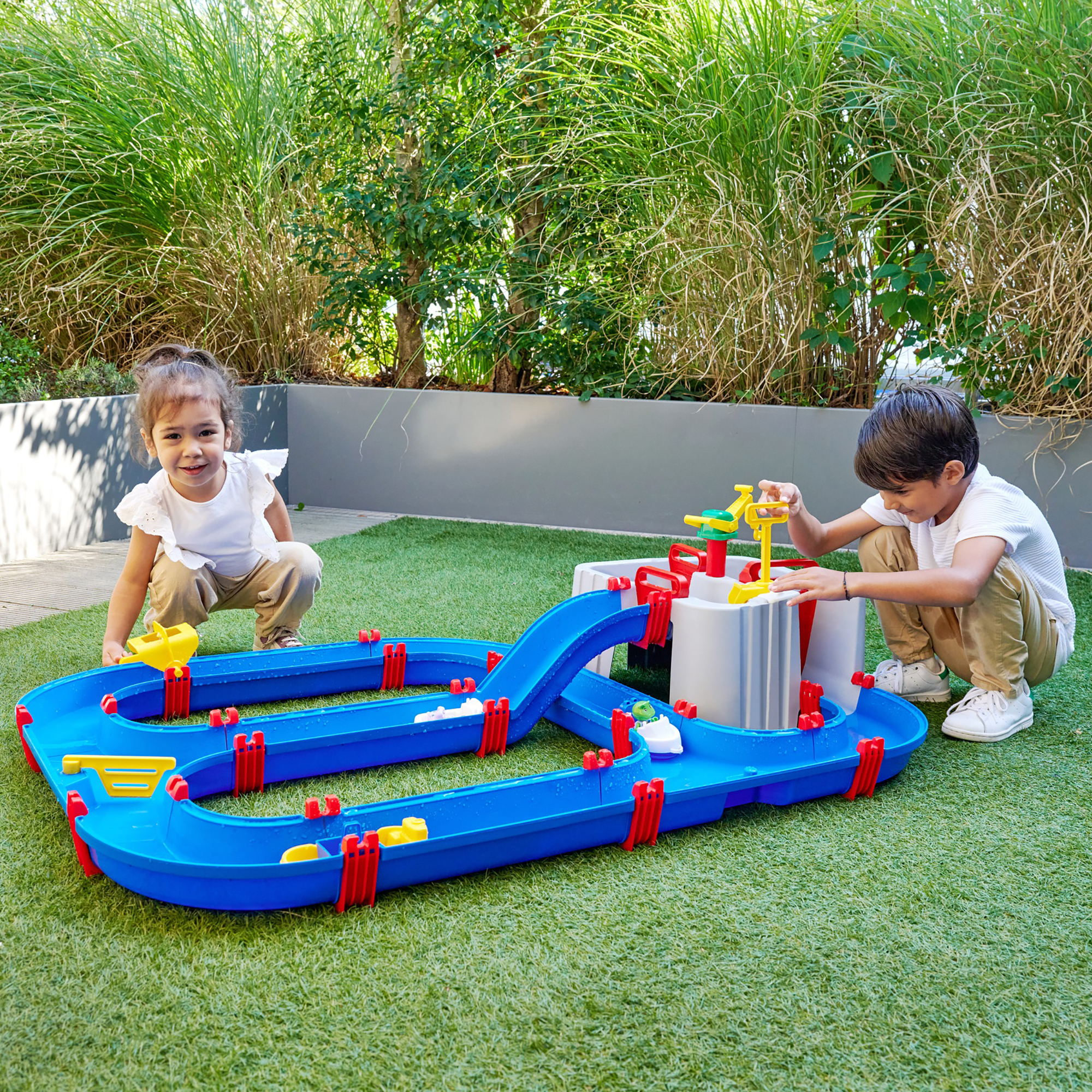 AquaPlay: Harbor Waterway Playset - 3 Toy Boats & 2 Animal Figures, Interactive Slide Canal System, Pump-Sluices-Crane, Outdoor Activity, Kids 3+