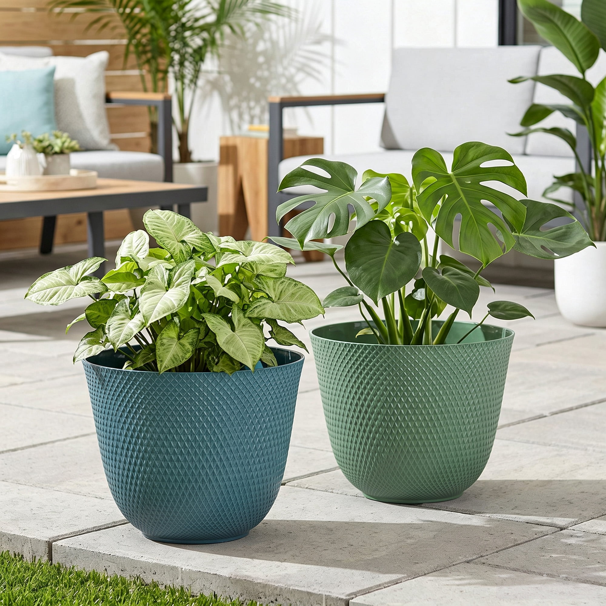 Better Homes & Gardens Lora Round Recycled Resin Planter, Green
