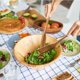 thumbnail image 3 of Juego de cucharas de cocina de madera Mooues de 12 piezas con soporte, 3 of 7