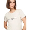 thumbnail image 3 of Camiseta Tommy Hilfiger para mujer, corte regular, logotipo bordado, 3 of 5