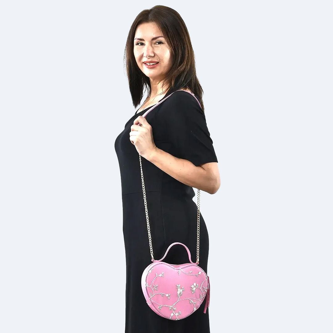 Cute Pink Heart Purse for Women, Faux Leather Heart Shaped Crossbody Bags, Zipper Closure Shoulder Aesthetic Bag Birthday Christmas Gifts