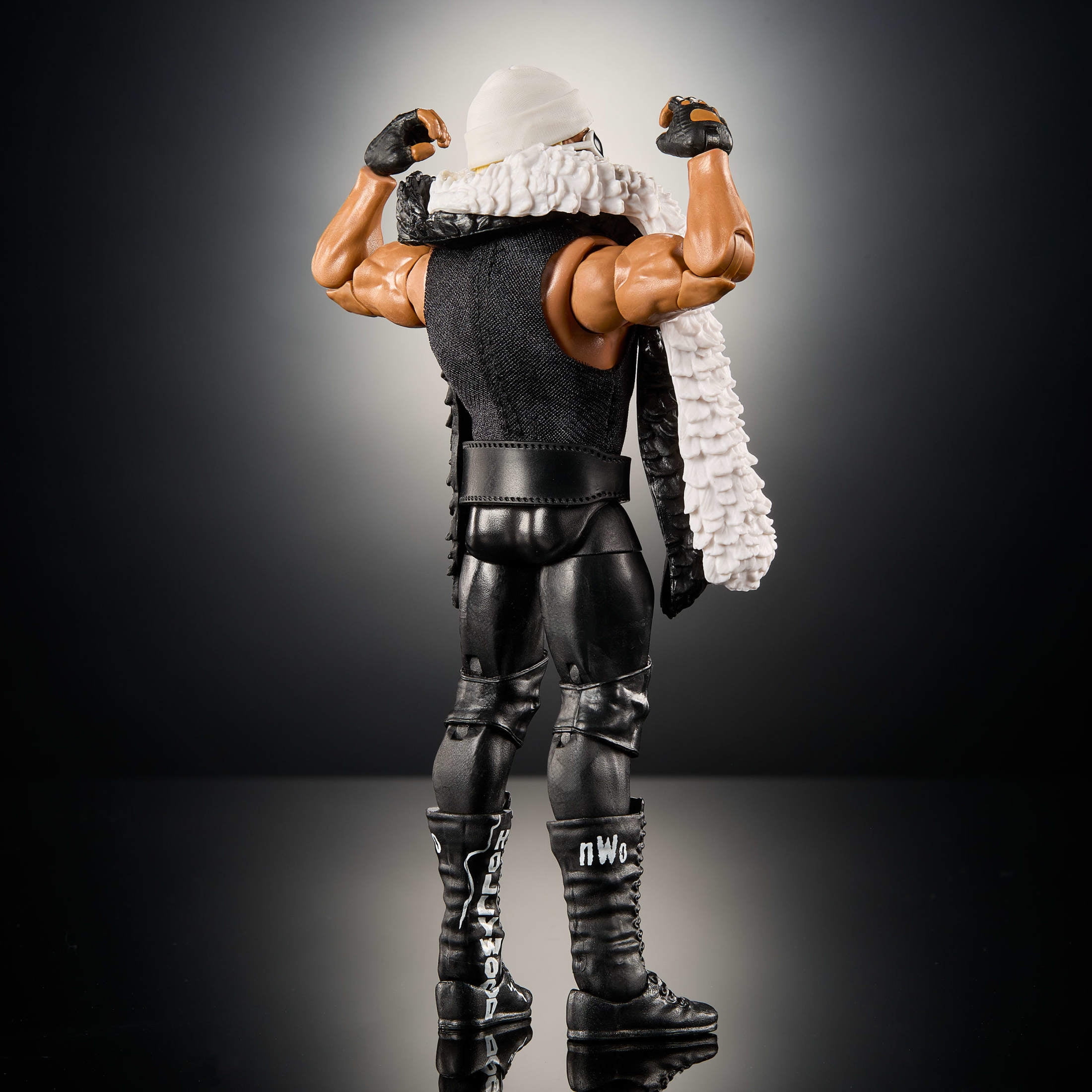 WWE Monday Night War Elite Collection Hollywood Hogan Action Figure & Accessories 6-inch Set