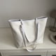 thumbnail image 3 of Bolso tote de lona para mujer | Bolso grande para playa y compras | Estampado de letras personalizado | Forro impermeable | Bolso de hombro informal para playa, supermercado y viajes, 3 of 4