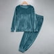 thumbnail image 4 of Conjunto de pijama de terciopelo grueso y cálido para mujer, con cuello redondo, estampado y pantalones de poliéster para invierno., 4 of 5