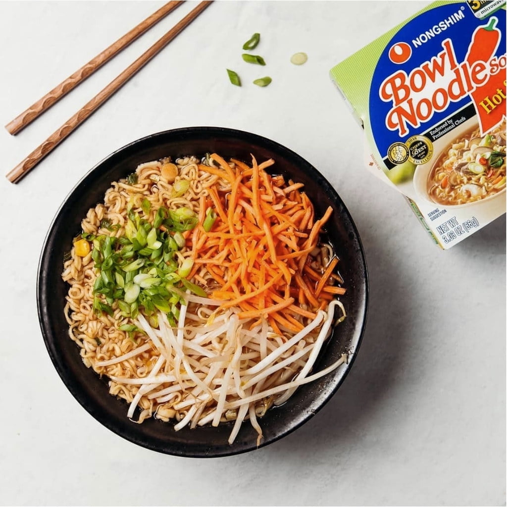 Pack of 12, Nong Shim Hot & Spicy Ramyun Noodle Soup, 3.03 oz