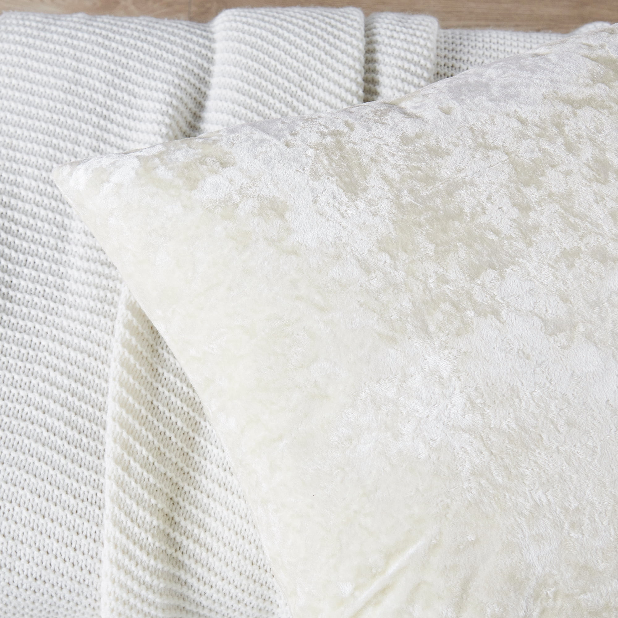Home Soft Things Crushed Velvet 4 Piece Throw Pillow Cover Set - Gardenia - 20" x 20"