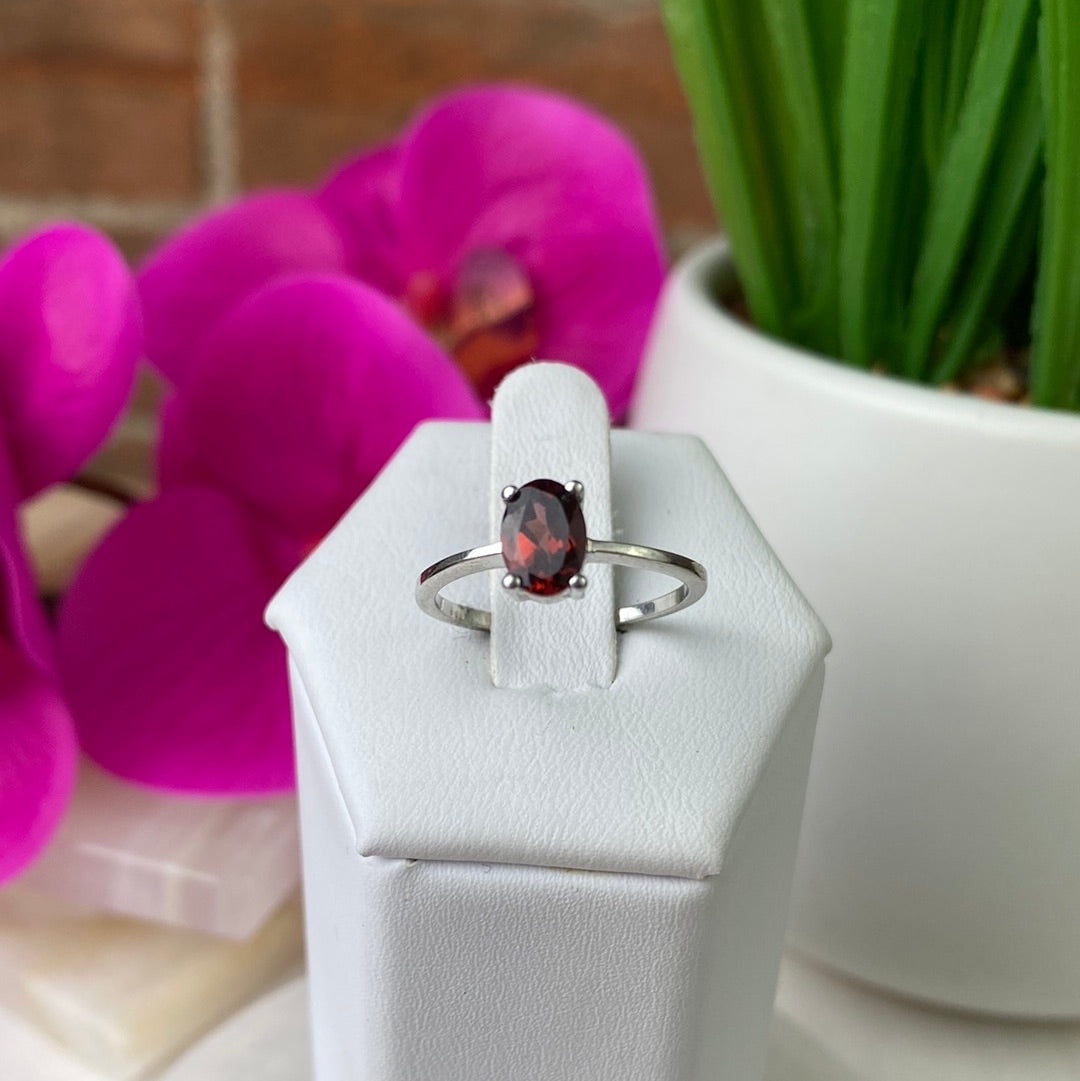 Rectangle clearance garnet ring