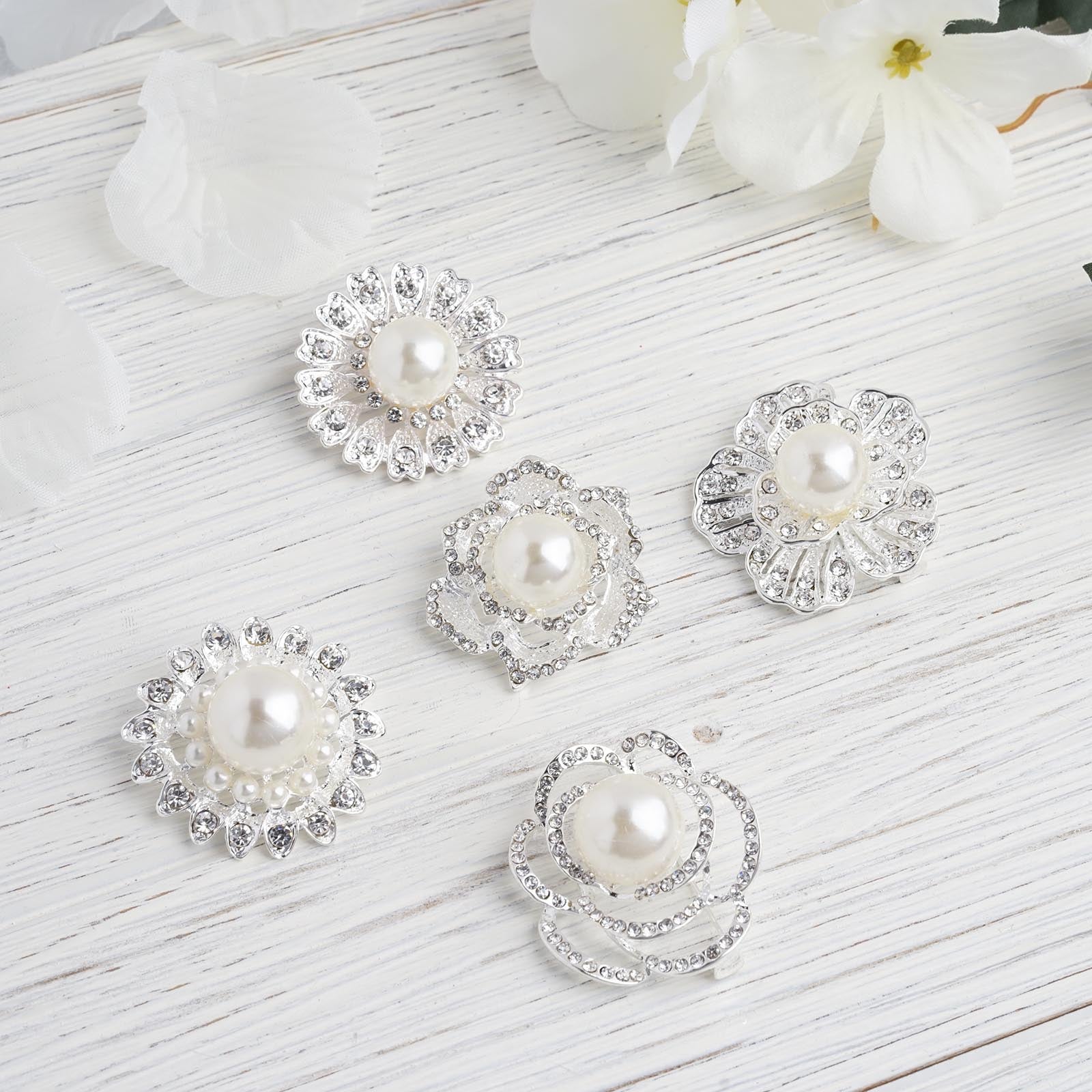 Efavormart 5 Pcs Assorted Silver Plated Rhinestone Brooches with Pearl