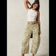 thumbnail image 4 of Vaqueros Rectos, Holgados, Informales, de Tiro Medio y Pierna para Mujer, Estilo Boyfriend Y2K, Pantalones Cortos de Mezclilla Flores Amarillas M, 4 of 6