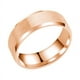 thumbnail image 4 of Anillo de acero inoxidable de titanio para hombre, de 8 mm, con bisel doble, cepillado mate y liso, 4 of 4